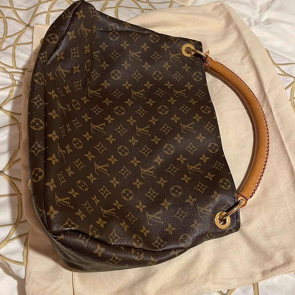 Louis Vuitton Artsy